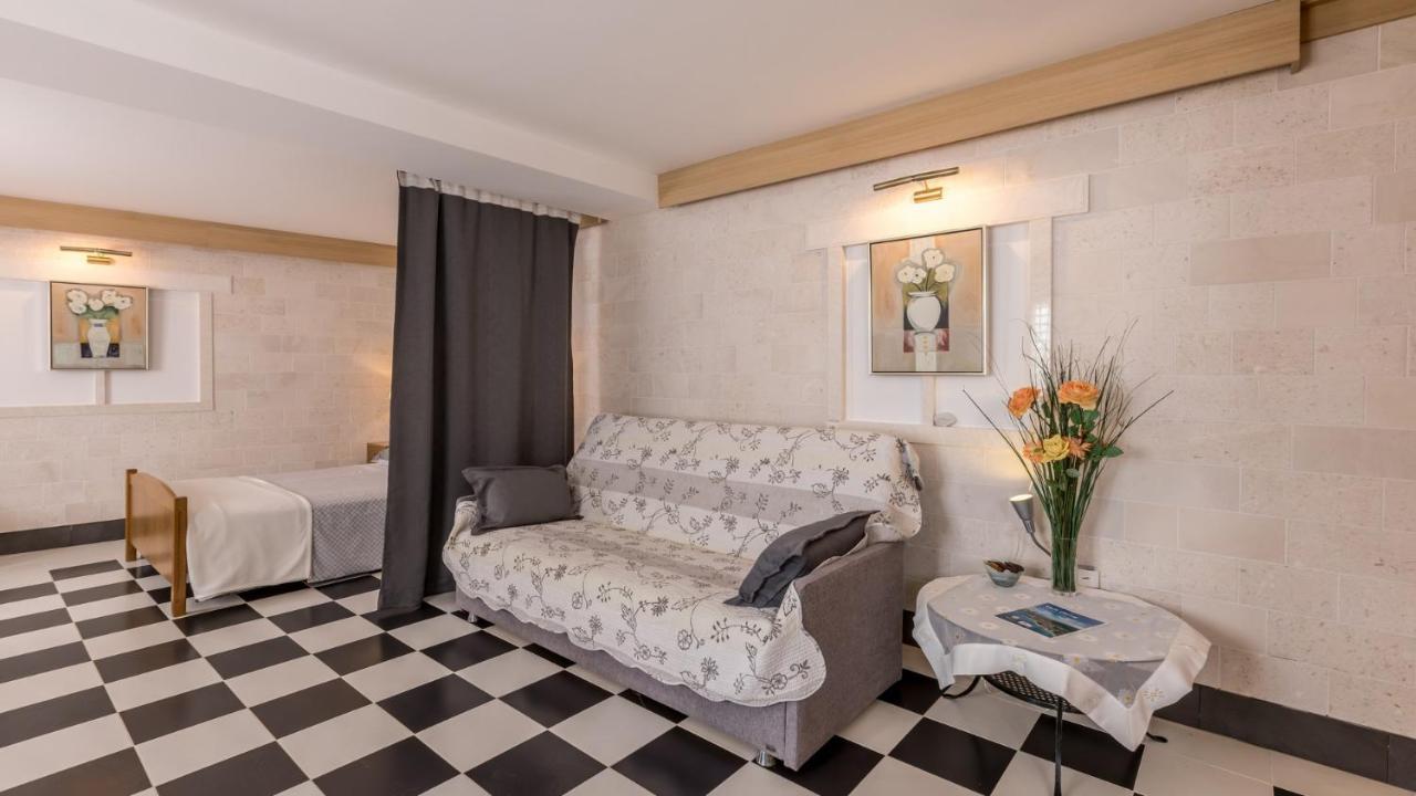 Apartments Katarina Трогир Екстериор снимка