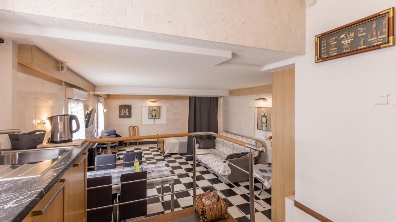 Apartments Katarina Трогир Екстериор снимка