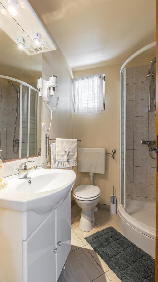 Apartments Katarina Трогир Екстериор снимка
