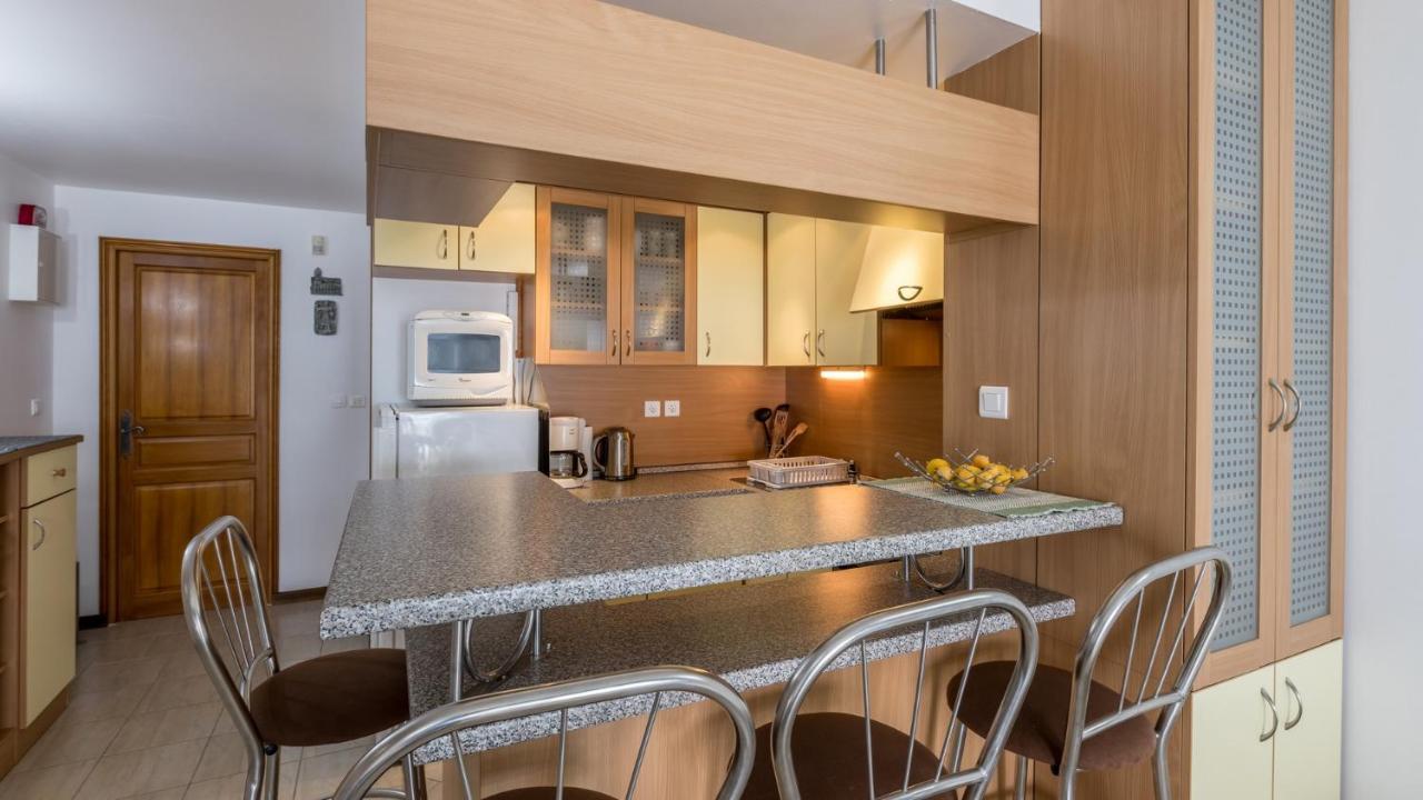 Apartments Katarina Трогир Екстериор снимка